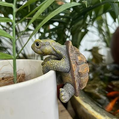 Charming Turtle Resin Statue - Rustic Outdoor Garden & Yard Decor, Perfect for Valentine's Day, Wall-Mounted Animal Sculpture