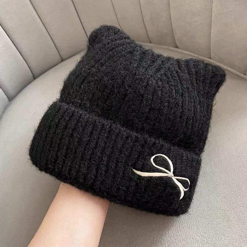 Hat female cute cat ears autumn and winter new knitted hat winter warm bow show face small cold hat wool hat