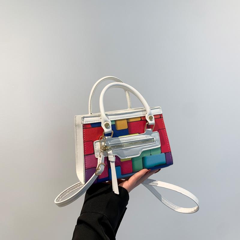 2025 Spring and Summer New Internet Celebrity Personality Fashion Contrasting Handbag Foreign Style Versatile Ins Shoulder Messenger Small Square Bag