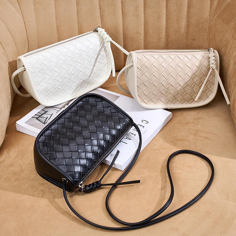 Fashion New Leather Women's Summer Ins Woven Bag Exquisite Niche Small Bag Women's Versatile Messenger Small Square Bag