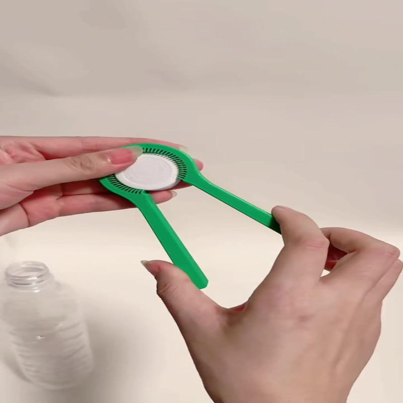 Universeller Flaschenöffner Kunststoff Kapselheber für Küche Kunststoff Flaschenkappenöffner Flaschenöffner mit Zahnraddesign Ergonomisch