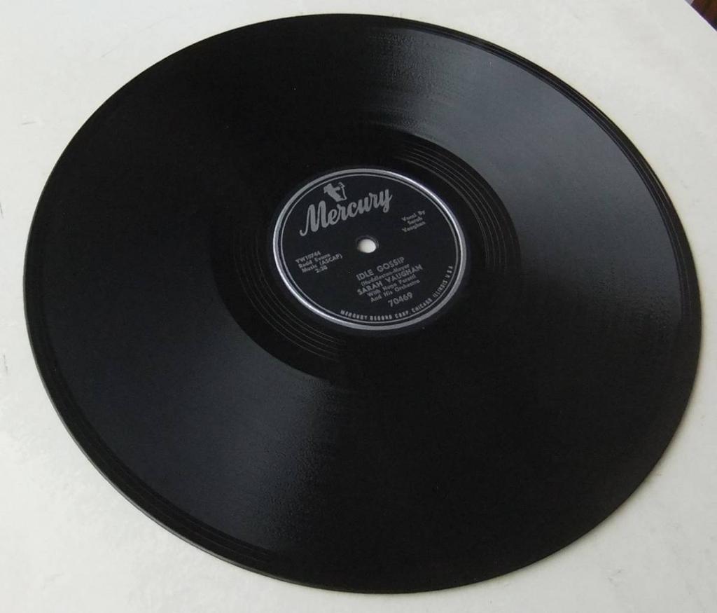 SP 78 RPM SARAH VAUGHAN Idle Gossip Make Yourself Comfortable Mercury 70469