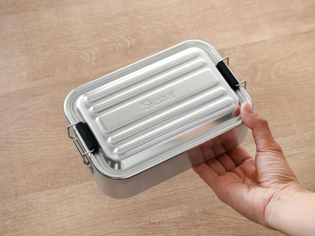 Skater Aluminum Lunch Box for 850ml Large Fluffy Packing Silver Men, Capacity, Design, (AFT8B-A)