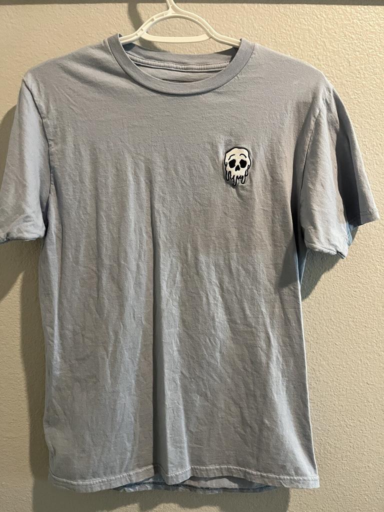 Red Eight Blue Skull T Shirt, Medium.