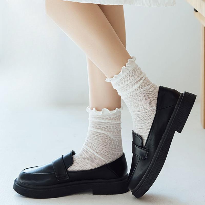 Lace Hollowed-out Mesh Princess Socks, Black and White Retro Black Ear-trimmed Women's Pile-up Socks, Long Socks