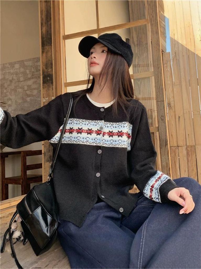 Fair Isle Embroidered Button-Up Knit Cardigan for Women - Cozy Autumn/Winter Jacquard Sweater Coat