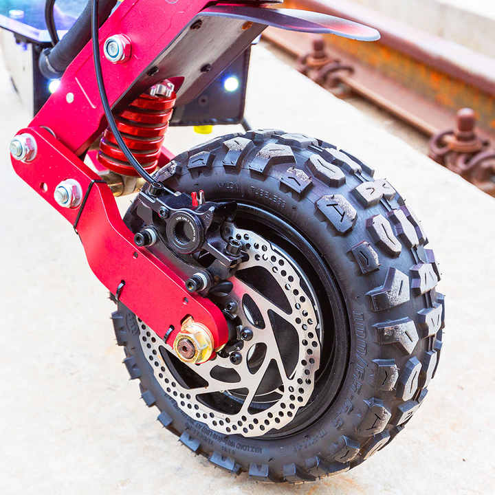 2025 V5 6000w Dualmotor Großer Elektroroller 60v 38.4ah 11 Zoll Offroad-Reifen Höchstgeschwindigkeit 90km/h Hydraulische Bremse Escooter