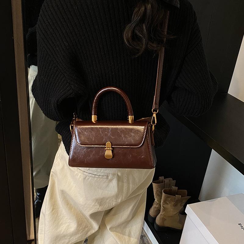 Retro Texture Handbag 2025 New Foreign Style Small Square Bag Women's Bag Fashion Casual Versatile Shoulder Bag Messenger Bag