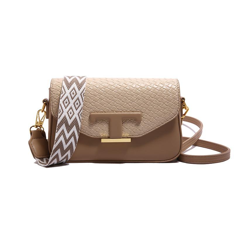 Bag women's summer new messenger bag niche design shoulder portable small square bag casual work small bag