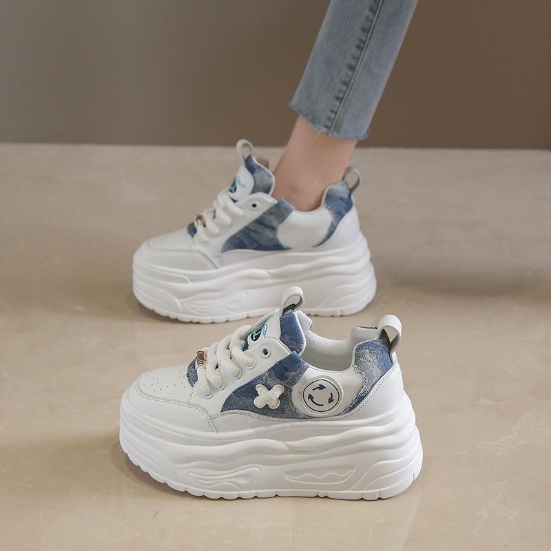 Fashion Petite Thick Bottomed White Women's Shoes 2024 Autumn/Winter New Release Spongy Cake Shoes Trendy Brand Color Block Sports Casua