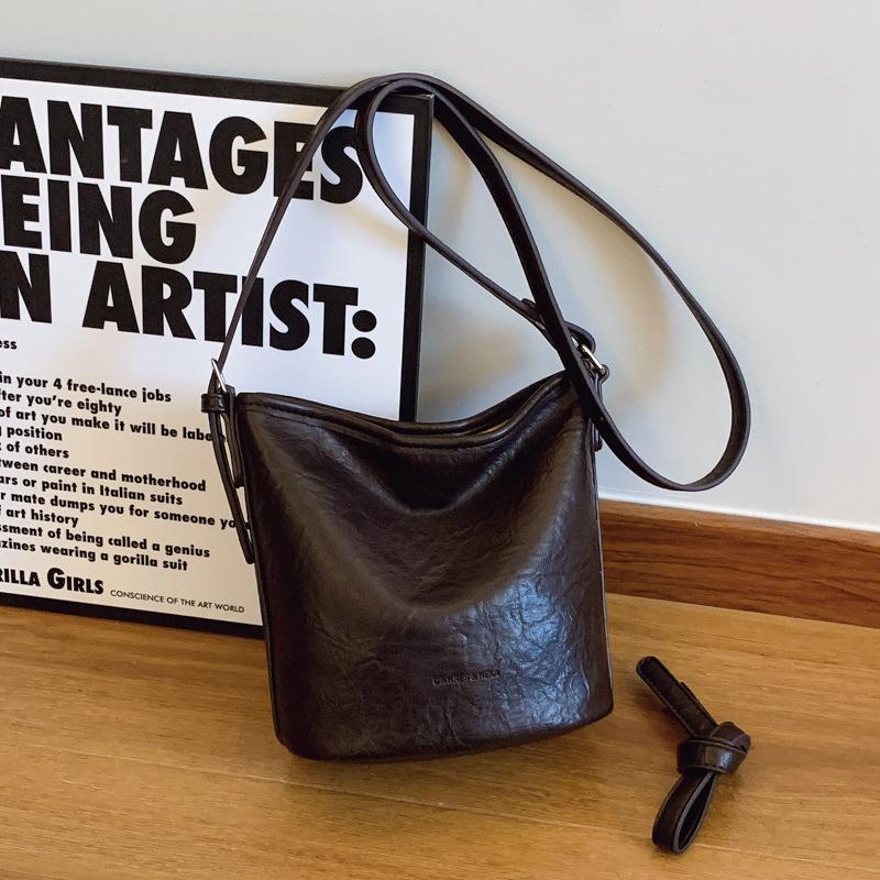 Premium bag women's summer new simple and versatile messenger bag casual shoulder bucket bag