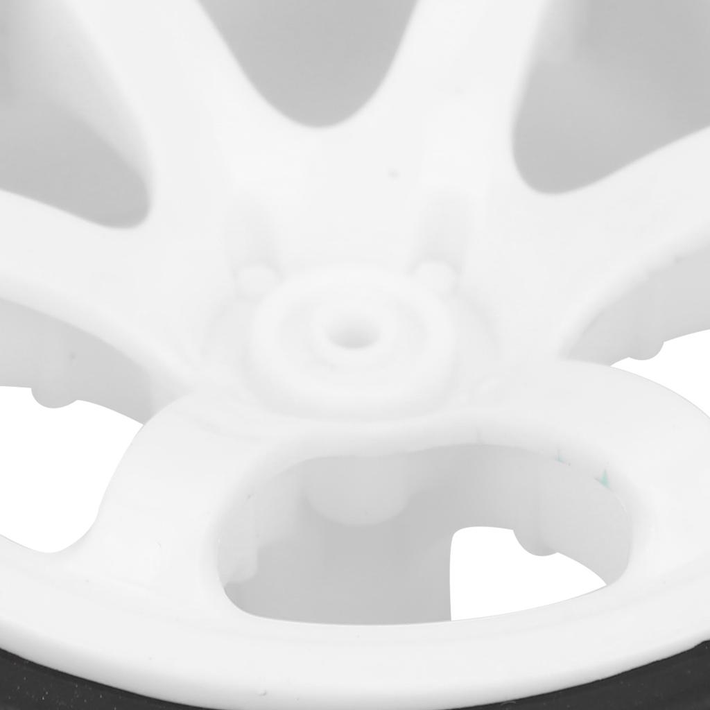 1/10 Racing RC Car Wheel Plastic Wheel Hub with Grooved Rubber RC Car Spare AccessoryWhite