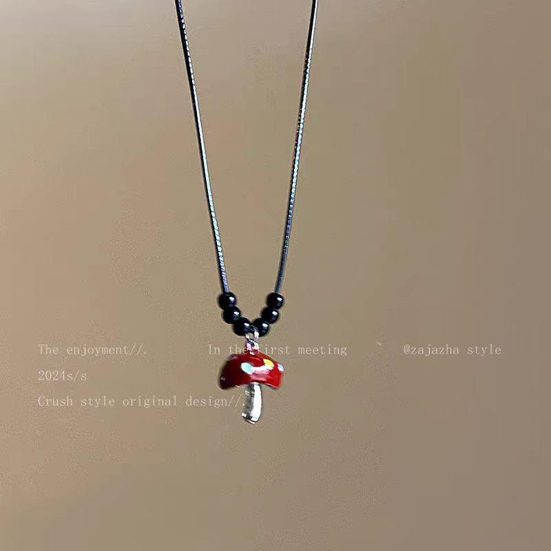 Tiger Eye Stone Mushroom Pendant Necklace: Exquisite, Versatile Long Chain for Women’s Sweaters.