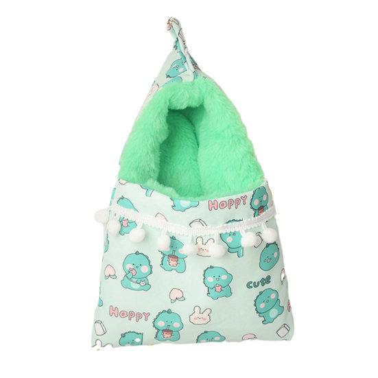 

Уютный плюшевый спальный мешок обеспечивает тепло и комфорт осенне-зимнее гнездо зелёный