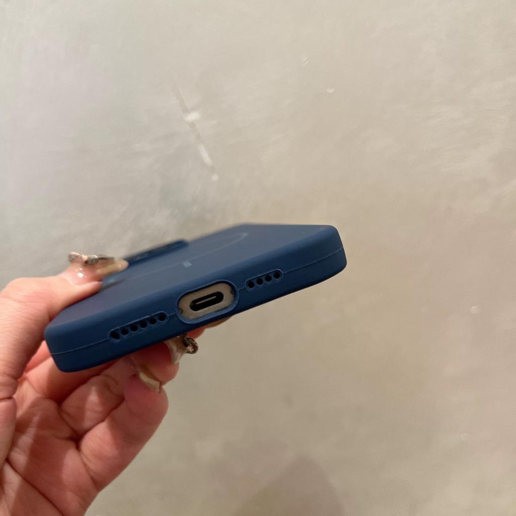 Applicable To IPhone16promax Liquid Silicone Thin Circle Magnetic Suction Apple 15 Semen Hole Full Skin Feeling Mobile Phone Case 14