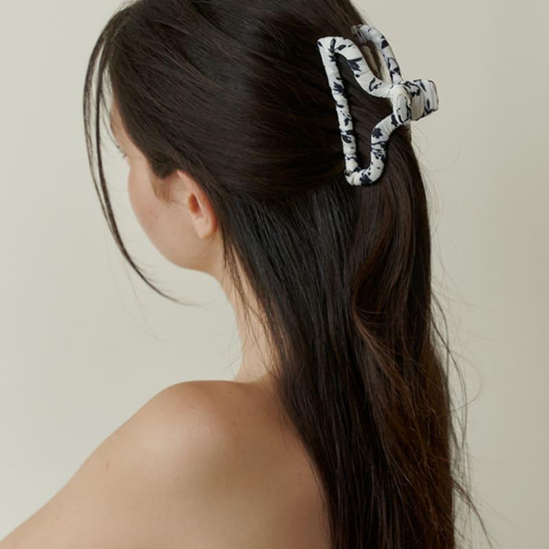 

KINDABABY basic middle hair claw - iris white iris white