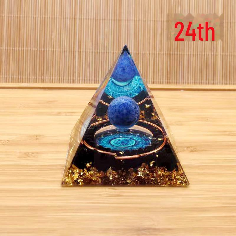 Ornamente creative din cristal: Pietre energetice, piramide și multe altele