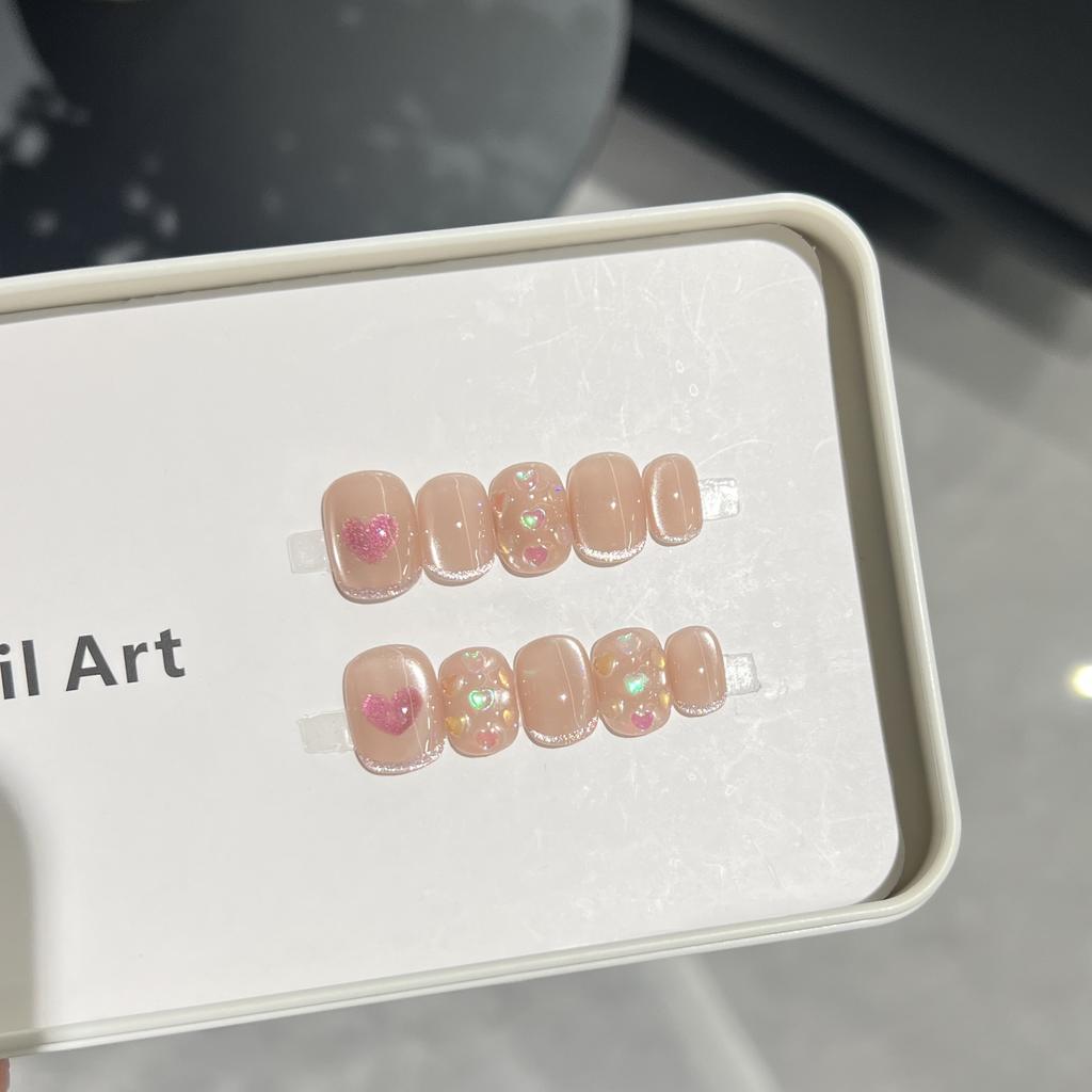 Simple White Cat's Eyes Nail Art Cute Hand-painted Love French Armor Piece Pure Hand-wearing Short Style