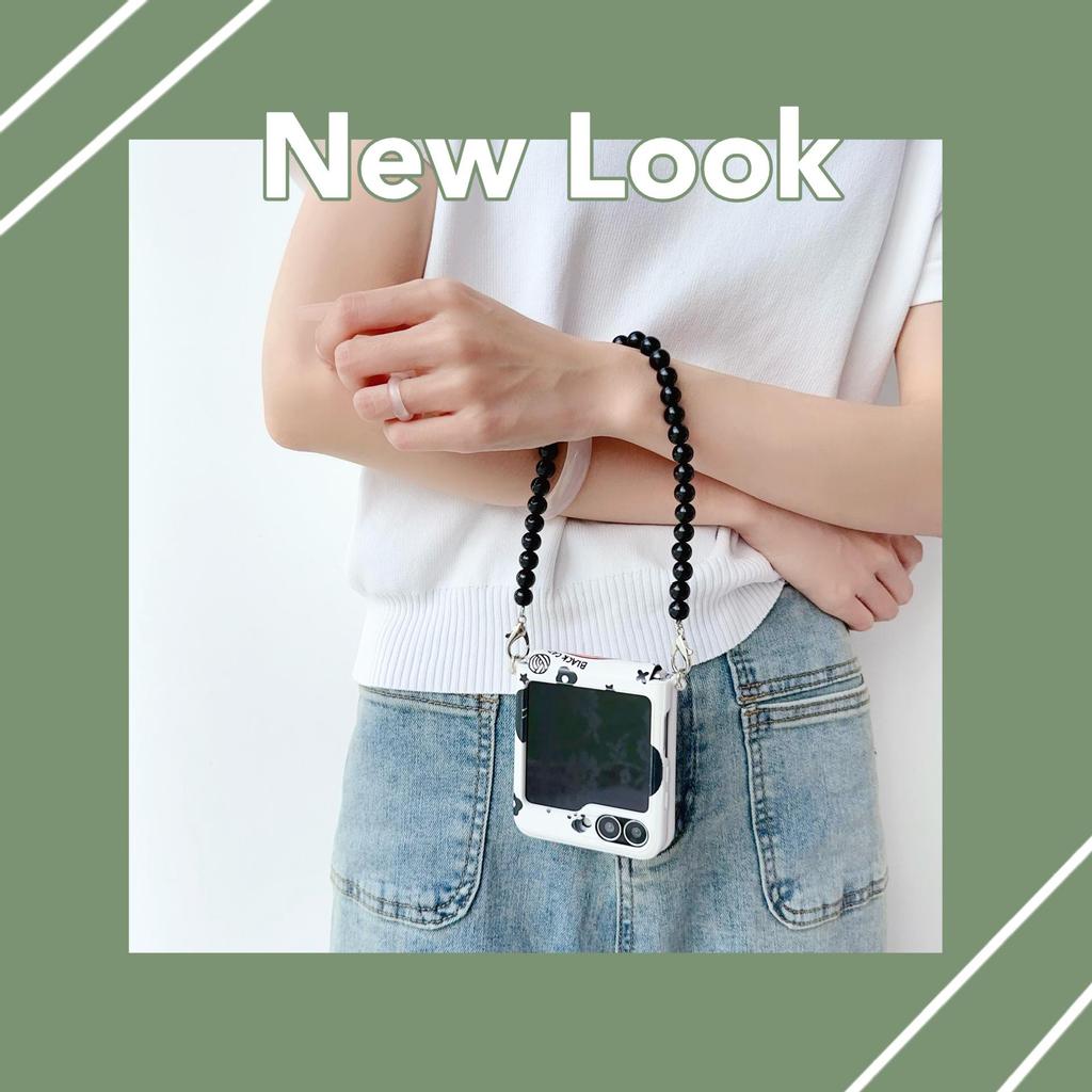 Black Cat Galaxy Z Flip 7/6/5 Case - Samsung 4th Gen Folding Protective Cover for Japan and South Korea