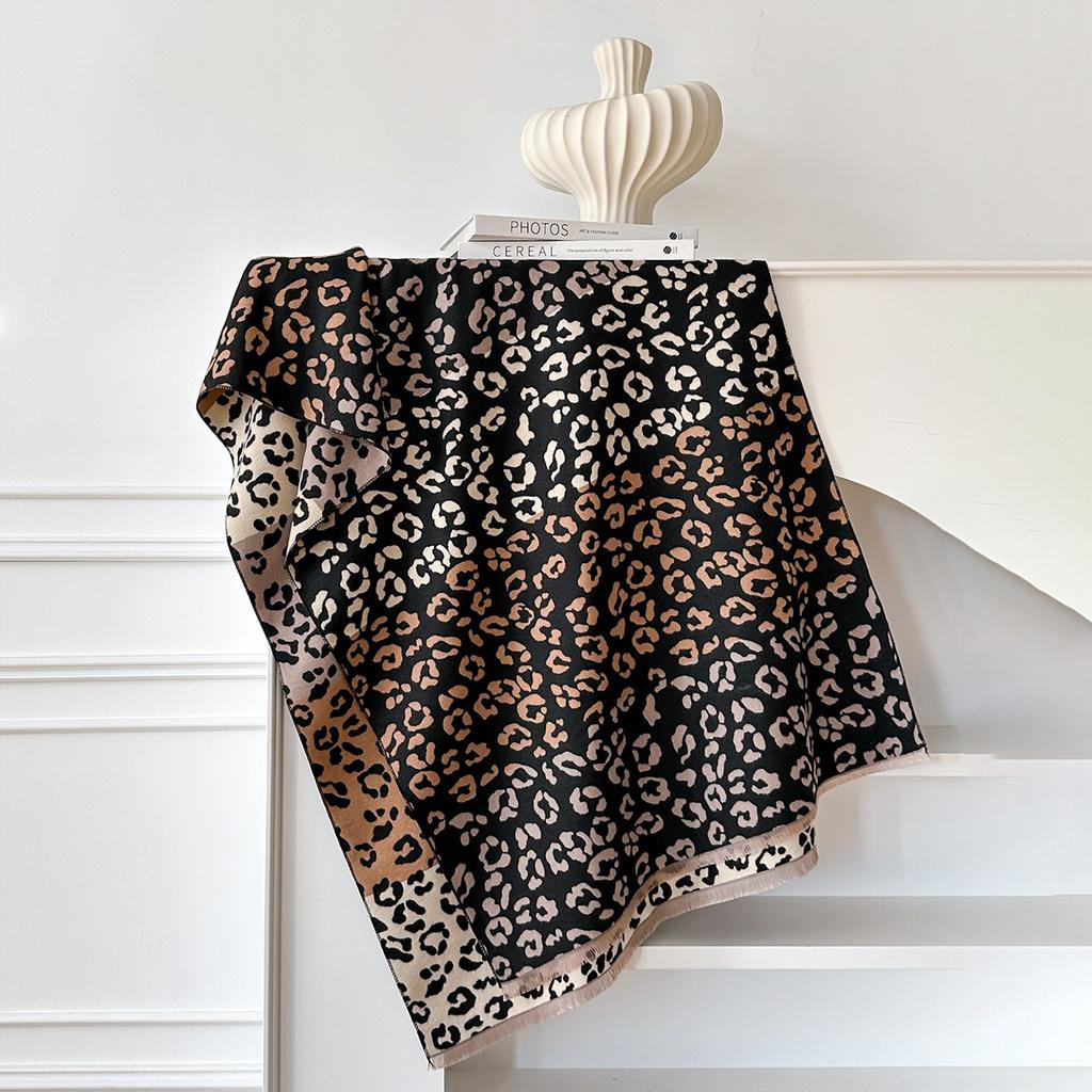 Leopard Print Jacquard Imitation Cashmere Scarf Women'S Short Fringed High-End Shawl