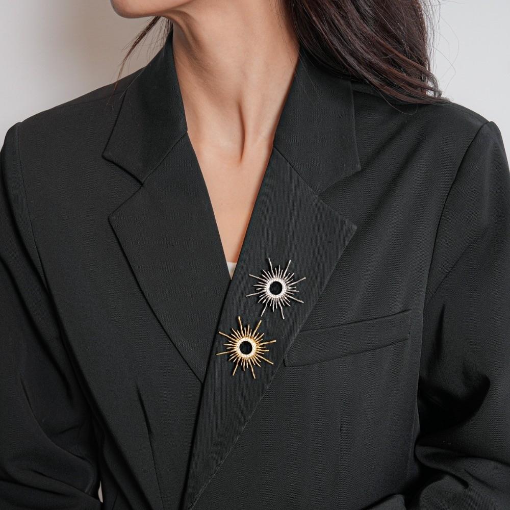 Vintage Zircon Sun Brooch Banquet Metal Glossy Brooch Long Hollow Sun Pin  Party
