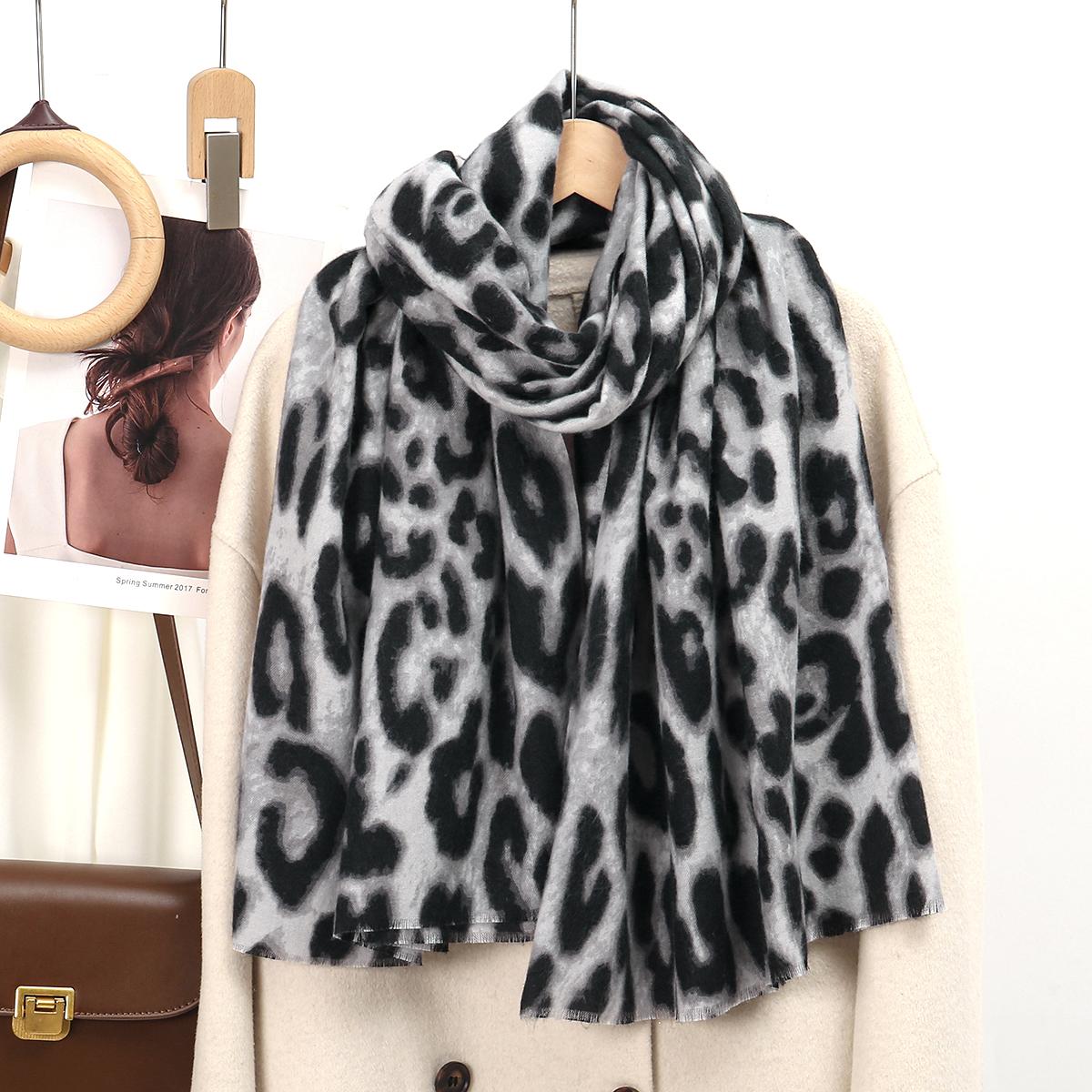 

Leopard Printed Cashmere Scarf Shawls For Woman Autumn And Winter Warm Fashion Long Wraps Muslim Hijab Pashmina Scarves