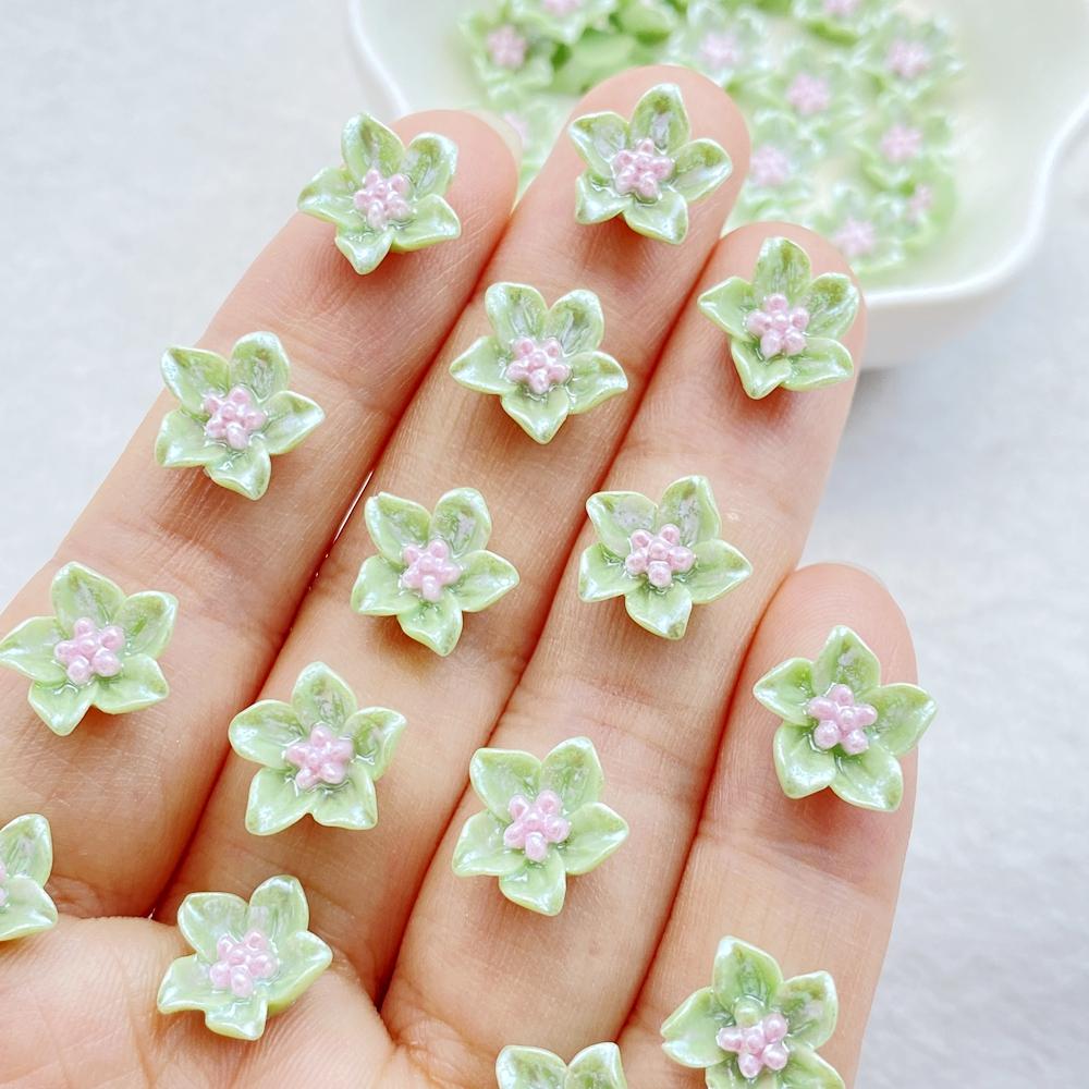 50 Stück 11mm Harz 3D Bunt Lilie Flache Rückseite Blume Scrapbook Hochzeit Applikation Heimdeko Bastelbedarf
