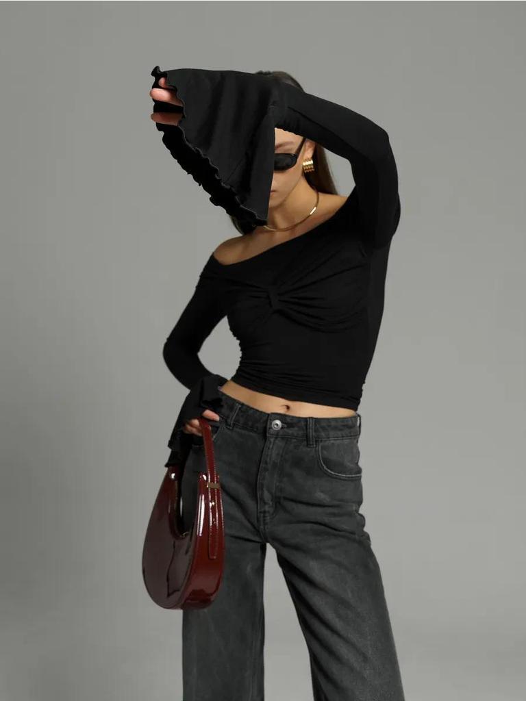 Wiosenno-letni damski top wyszczuplający z odkrytymi ramionami i falbanką – styl influencerki