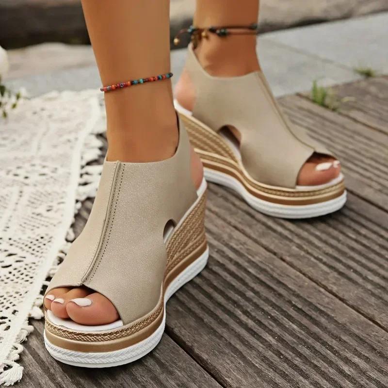 

Модные женские новые летние босоножки на танкетке и платформе, повседневная уличная обувь, женские модные босоножки с пряжкой, женские босоножки с открытым носком и высоким каблуком, сандалии 36