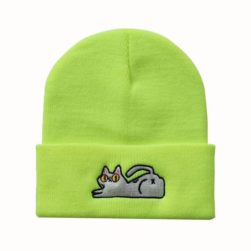Cute lazy cat embroidered knitted hat for male and female students, warm pullover hip-hop beanie