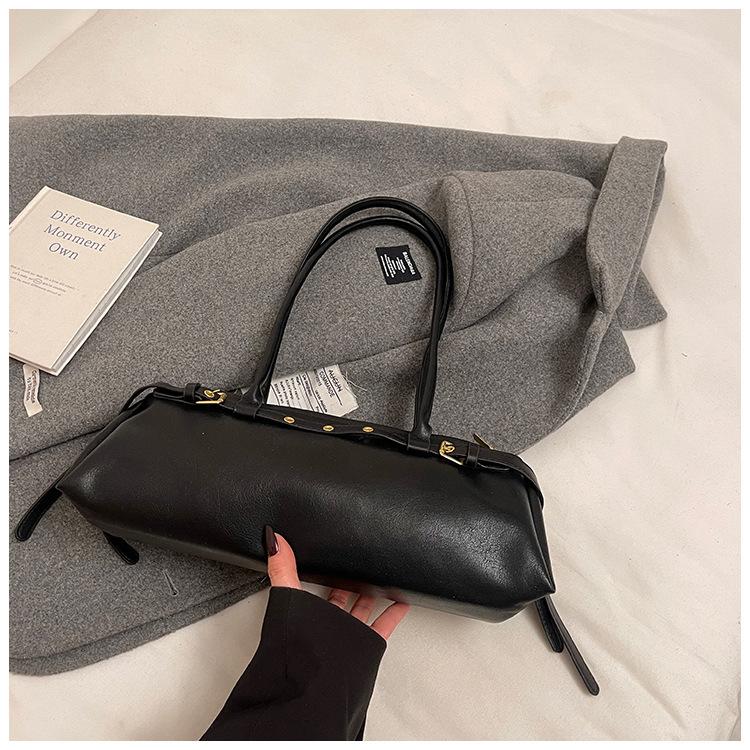 Niche Retro Baguette Bag Women's New Fashion Hand Carry Underarm Bag High-end Casual Shoulder Bag