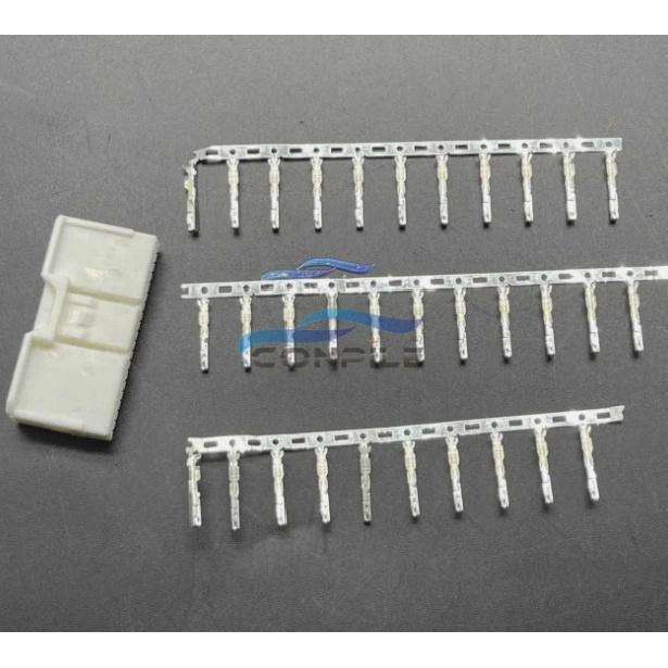 1pc for Toyota Lexus 90980-12422 32PIN car module wiring harness plug connector