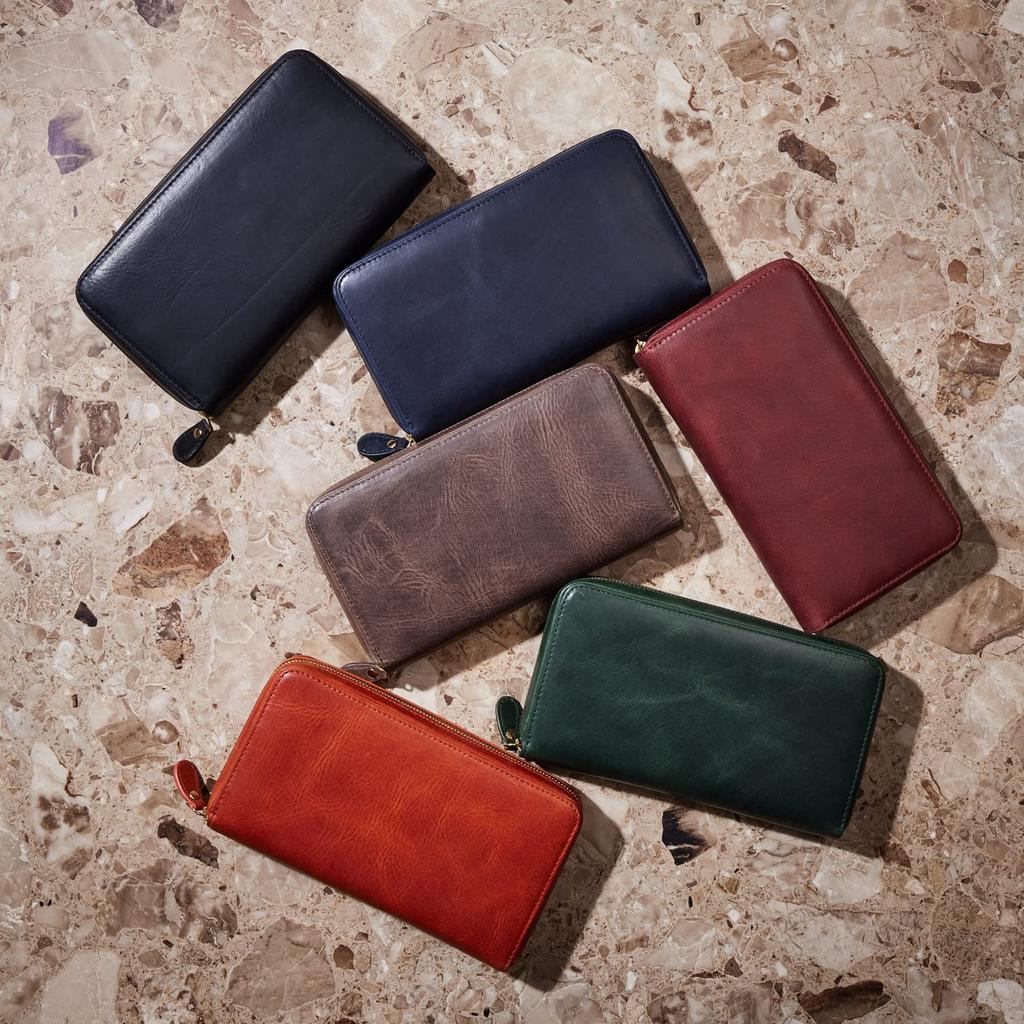 CORONA Wyprodukowano we Włoszech przez TEMPESTI Skóra bydlęca OSAKA LUX Portfel Długi portfel chcesz go trzymać jak Łatwy w użyciu Pionowy schowek na karty po obu stronach Prezent