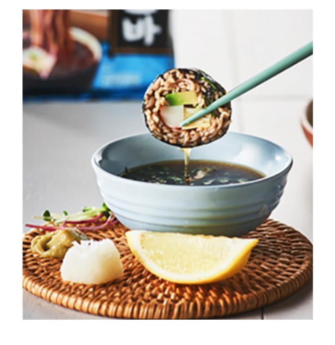 Nongshim Korean Buckwheat Soba Noodles with Dipping Sauce – 5 Servings (635g)