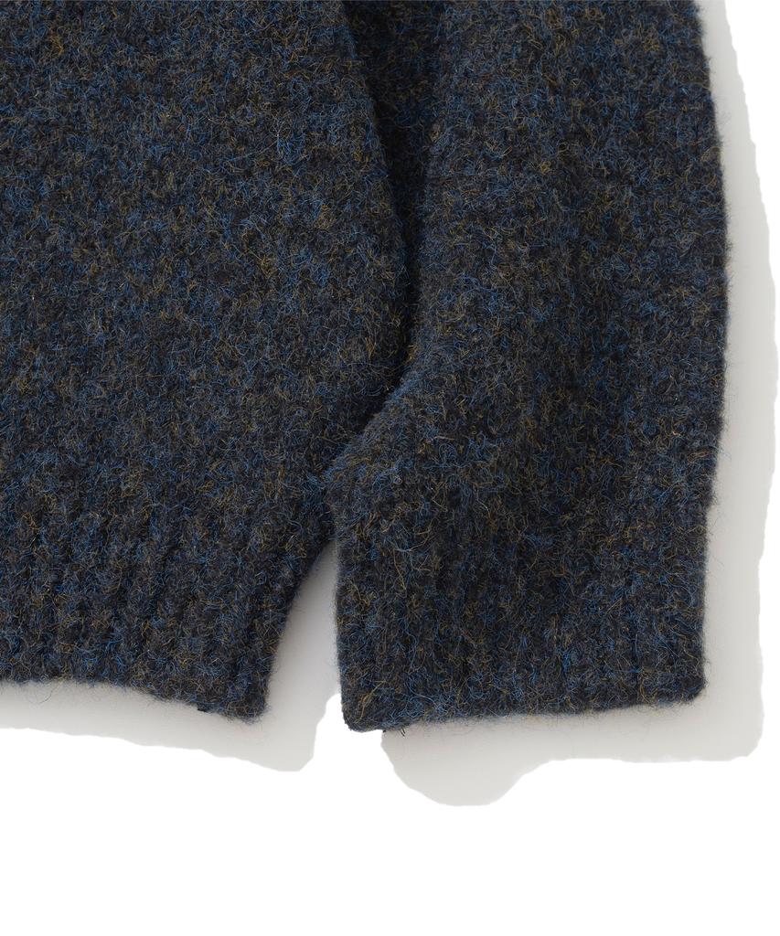 KNITTED (Unisex) Boucle Raglan Crop Round Knit Black