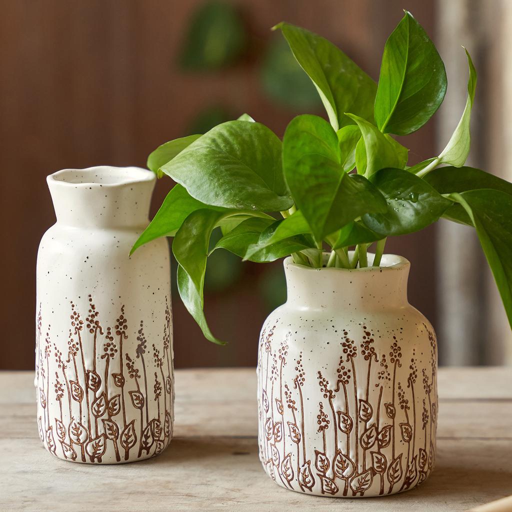 Vintage Embossed Ceramic Vase Floral Relief Hydroponic Pot for Plants Cut Flowers Festive Garden Home Table Decor Holiday Gift