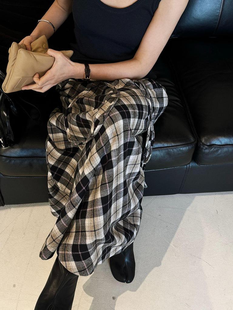 Louvre Spring Korean Retro Asymmetrical Plaid Maxi Skirt - High-Waisted Women's Fashion