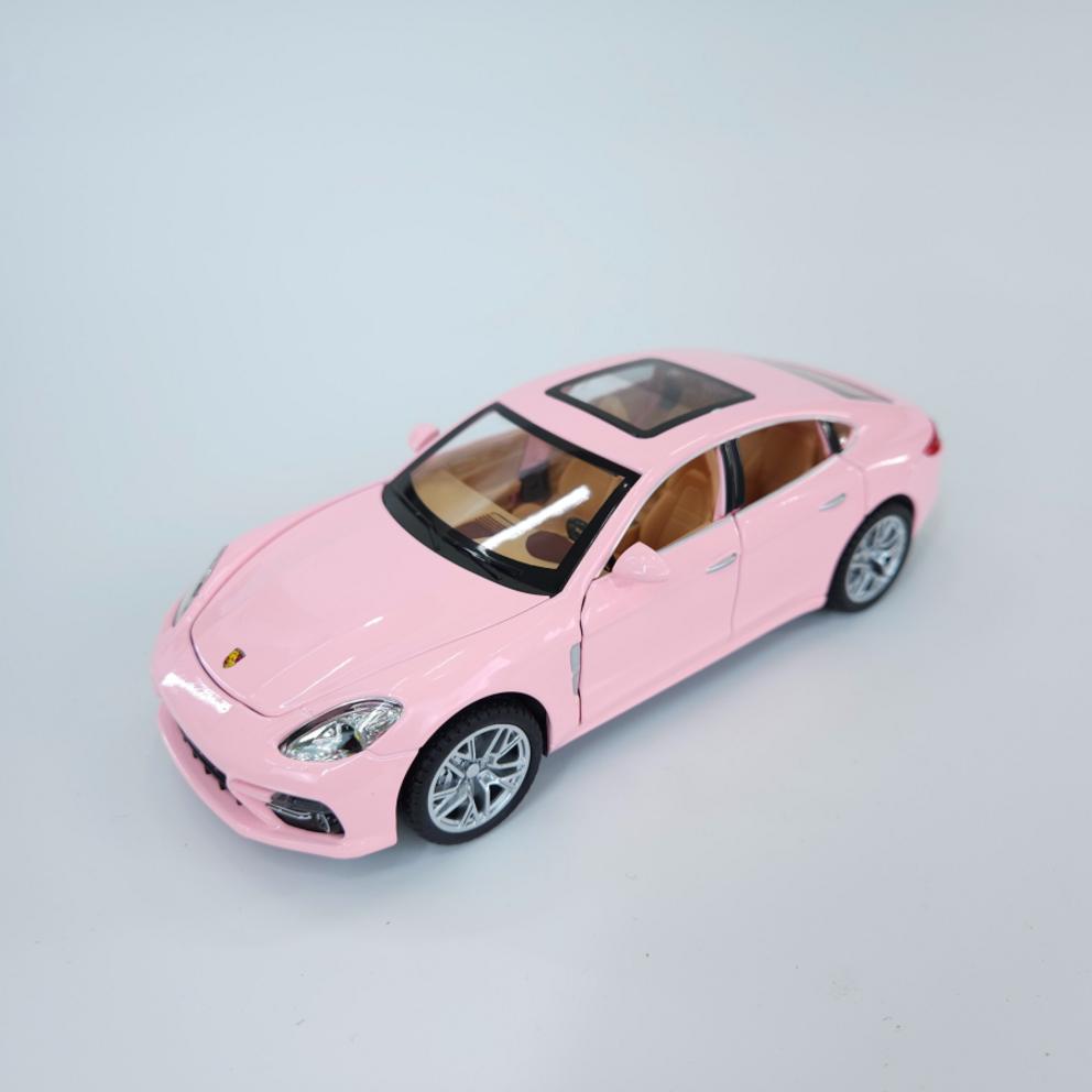 Welly 1:24 Pink Porsche Panamera Diecast Car Model