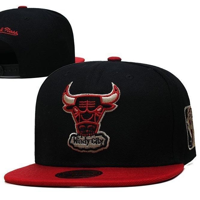 2026Directly Supplied Flat-brimmed Hat with Three-dimensional Embroidery, Sports Cap, Bull Team Cap, Sun Hat, Adjustable Cap