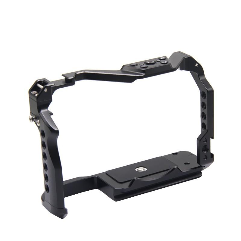 Aluminum Camera Cage Canon EOS R8 Mirrorless Lightweight Rig With Cold Shoe 1/4 Threads Outdoor Video Shooting