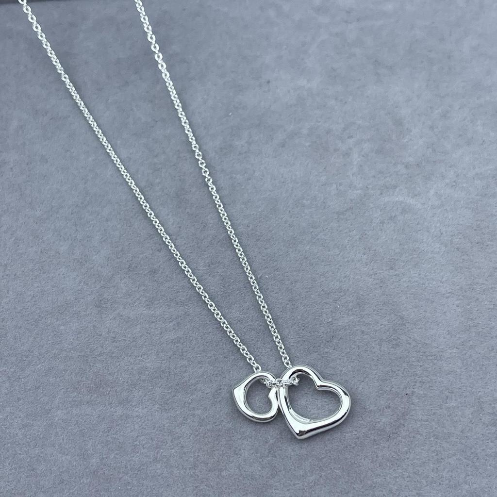 Collar con Colgante de Corazón de Plata de Ley 925 para Mujer Familia T con Diamantes y Esmalte, Cadena Clavicular Azul Clásico, Colgante para Mejor Amiga