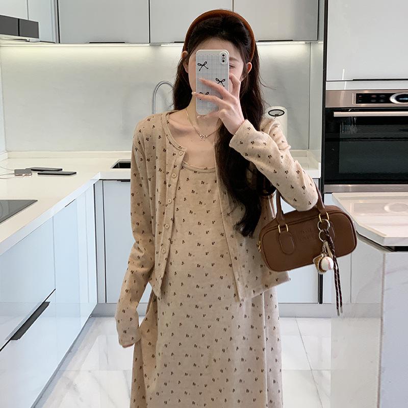 2026 Early Spring Elegant Knit Maternity Dress - Korean Lazy Style Two-Piece Set XL