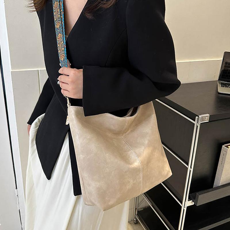 Vintage Solid Color Women  Shoulder Sling Bag High-Capacity Simple Wide Strap Bucket Crossbody Bag