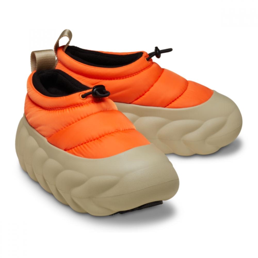 

Crocs Unisex Over Puff Shorty Sandal Slipper Quilting Boots 210668 85g M5W7(240)