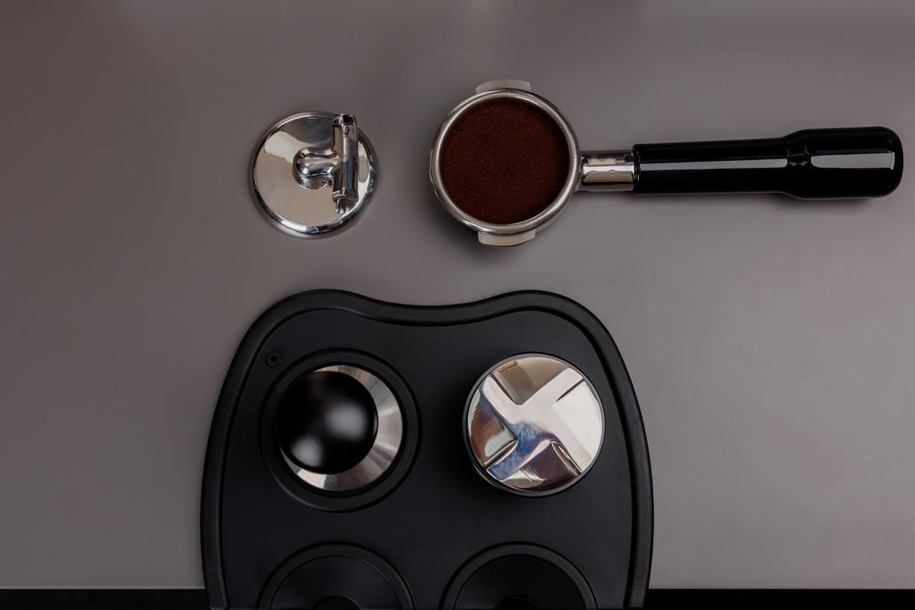 La mellow Hybrid Portafilter 58mm for E61 Group Head Espresso Machines, Bottomless with Double Spout, Removable Blind Filter Basket Included