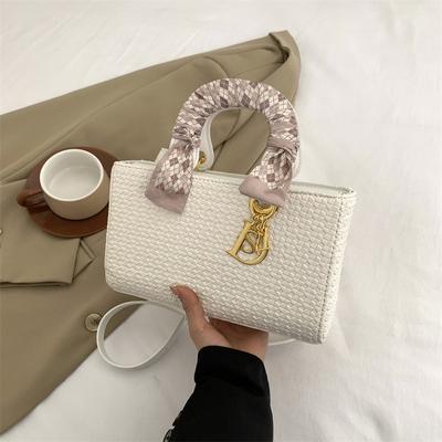 Premium Texture Silk Scarf Portable Princess Diana Bag Women's Retro Commuter Versatile Messenger Bag Casual Fashion Shoulder Bag Bag