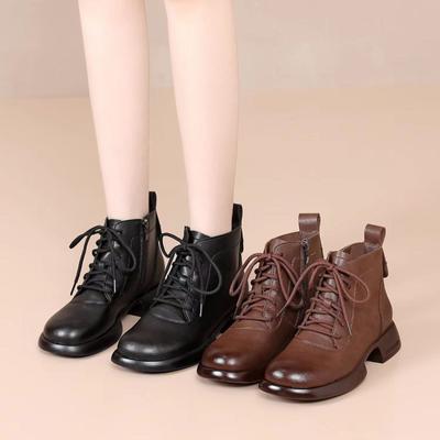 Botas de mujer Botas a media pantorrilla de nuevo estilo Botas cortas de cuero de suela gruesa de invierno de estilo británico