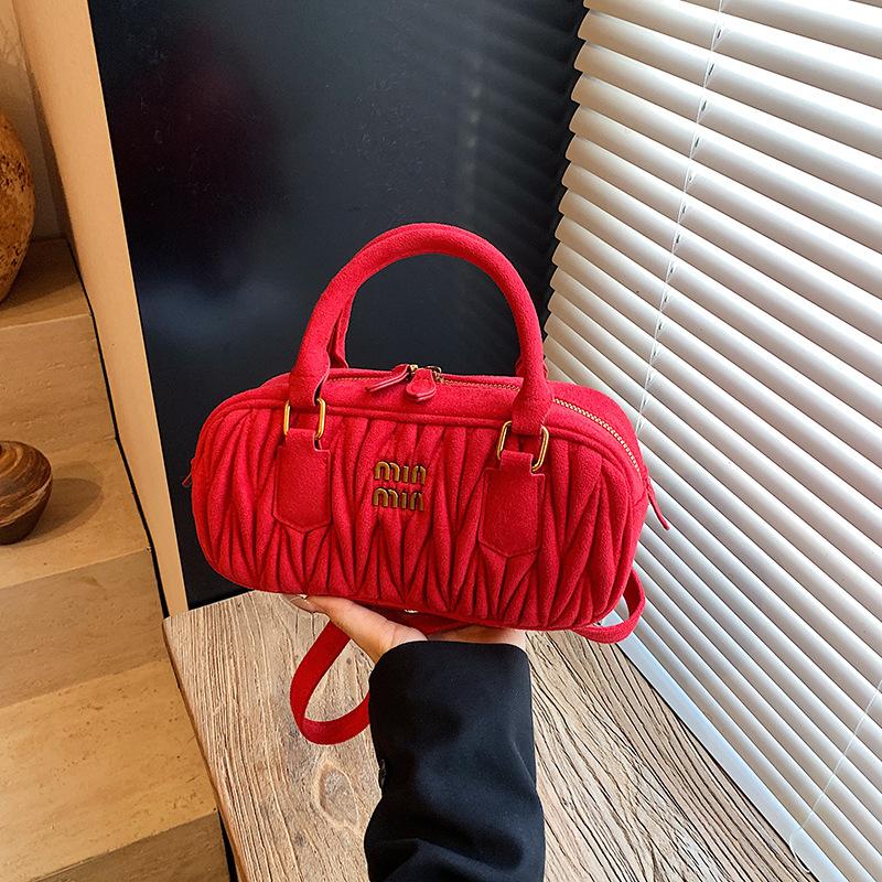 Popular 2025 Autumn New Folded Handbag Bowling Fashion One Shoulder Crossbody Pillow Small Square Bag