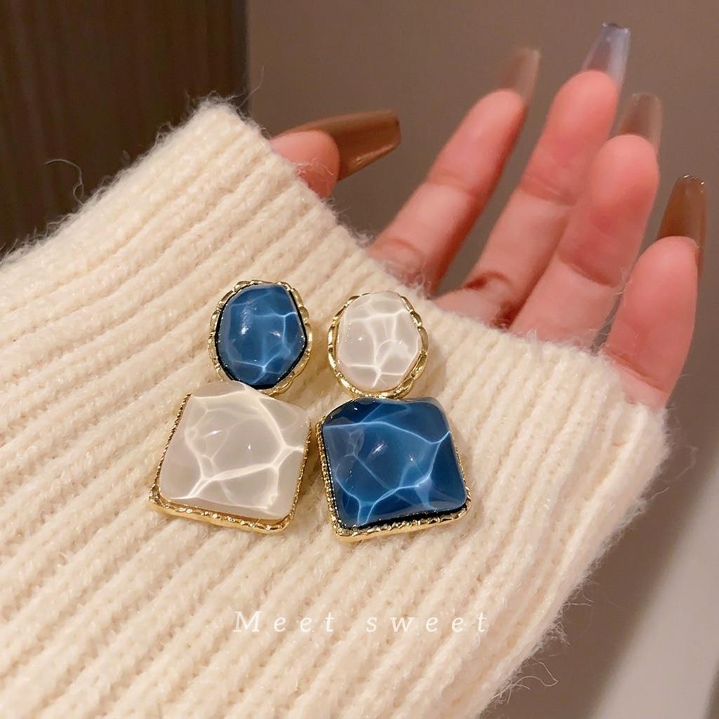 

Water Ripple Earrings Unique Korean Jewelry Asymmetrical Earrings 14k Gold Geometric Square Earrings For Work Commuting