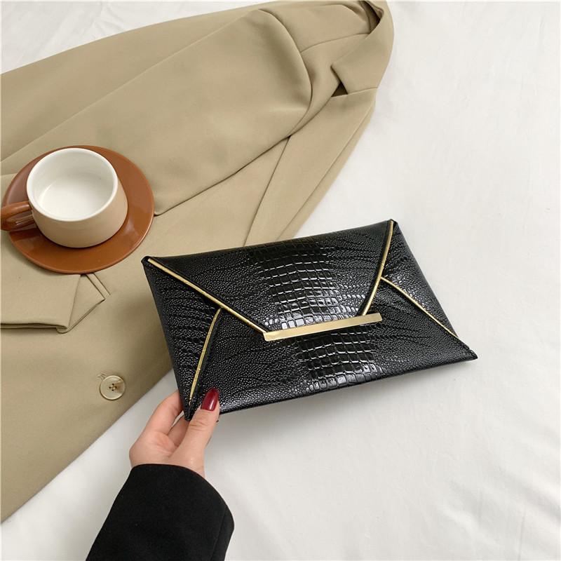 

Модная ретро-сумка для пригородных поездок, женская весенняя универсальная текстурная сумка-клатч в иностранном стиле для женщин чёрный